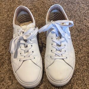 Taos Plim Soul Lux White Leather Sneeaker-EUC
